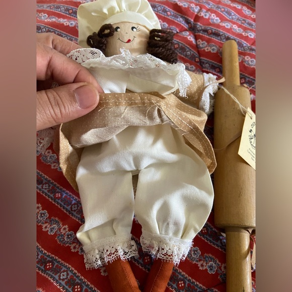 CAROUSEL CREATIONS 1983 KITCHEN ANGEL Stuffed Doll - Picture 3 of 6